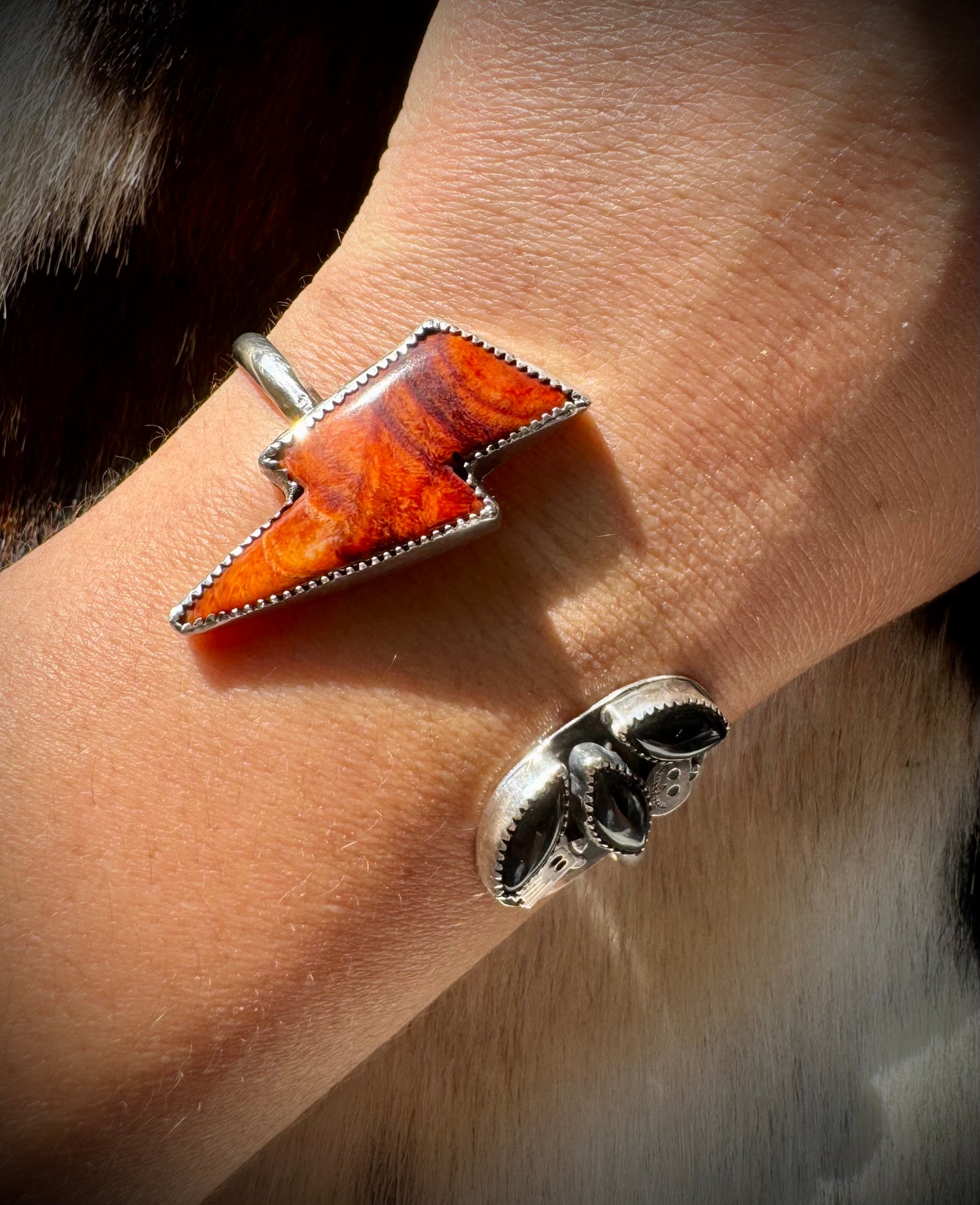 Spiny Oyster Bolt & Black Onyx Cuff
