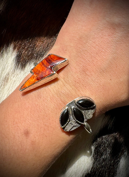 Spiny Oyster Bolt & Black Onyx Cuff