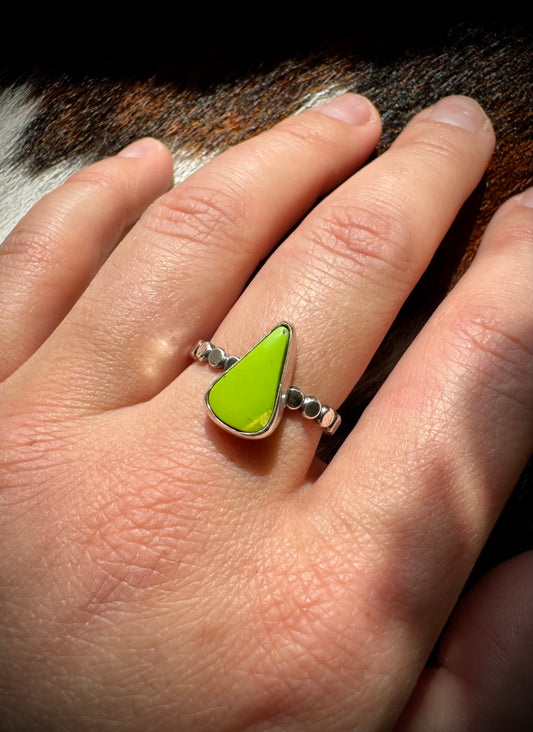Manhattan Green Ring - Size 8